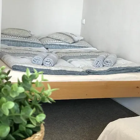 Guest house Crhan 3*