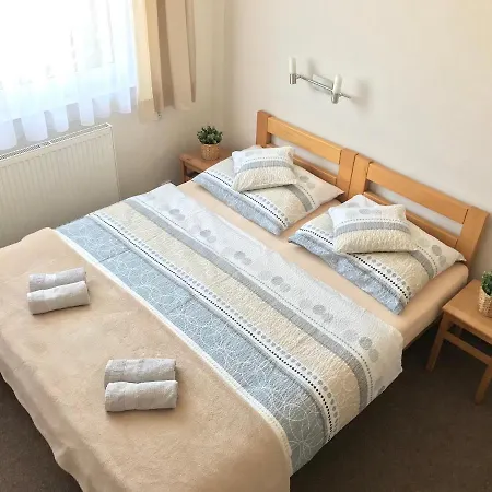 Crhan 3* מיקולוב