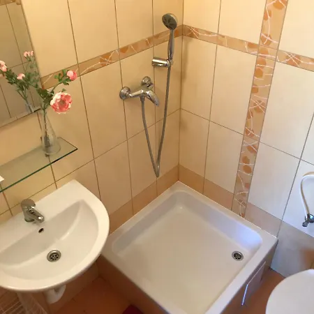 Crhan בית הארחה