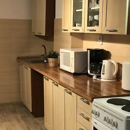 Crhan בית הארחה 3*